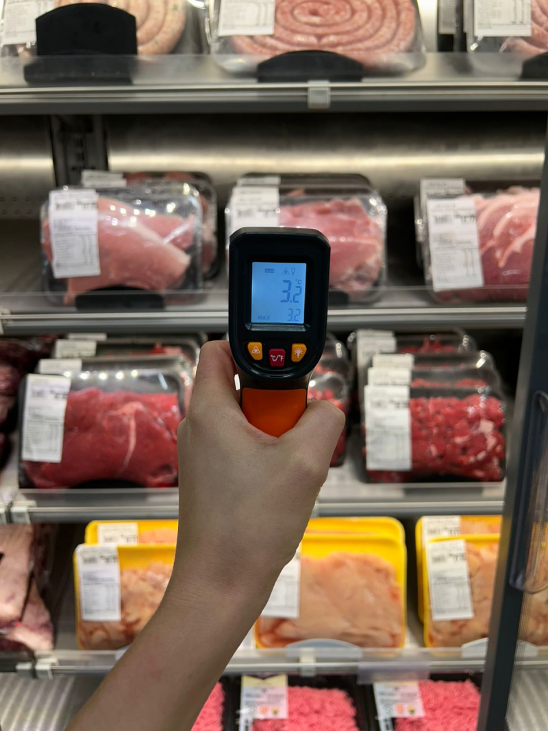 Controle de Temperatura em Estabelecimentos Alimentícios: Por que é Essencial e Como a Padroniza Garante Esse Processo