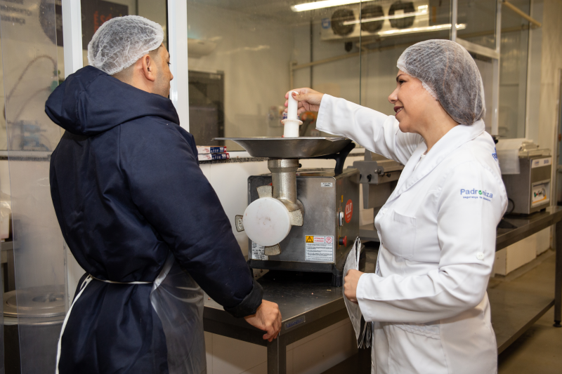 Por que o treinamento contínuo é o segredo da segurança dos alimentos?